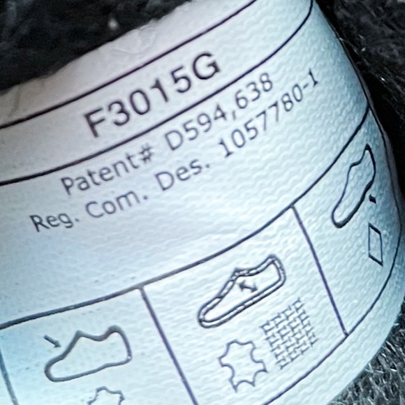 Ugg Classic Short II Boots - Picture 10 of 10